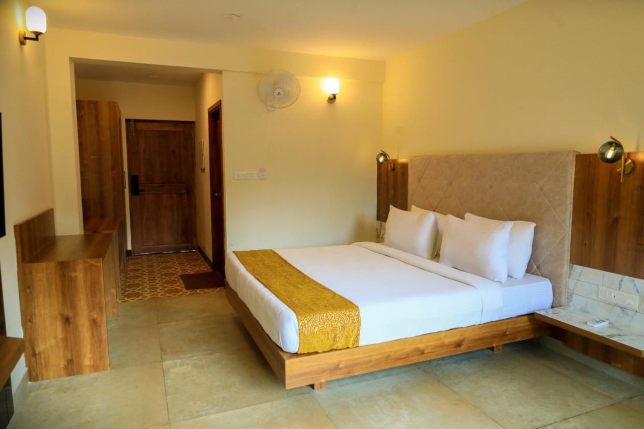 Maple Ash Resort Витири Екстериор снимка